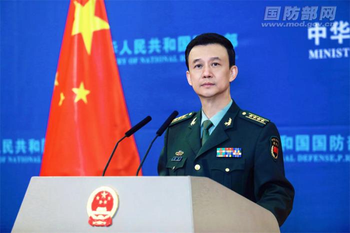 11月24日下午，國(guó)防部舉行例行記者會(huì)，國(guó)防部新聞局局長(zhǎng)、國(guó)防部新聞發(fā)言人吳謙大校答記者問(wèn)。何友文 攝